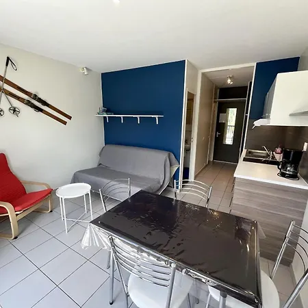 Renove Proche Pistes Et Commerces Avec Balcon Pour 4 Personnes - Fr-1-425-234 Apartment *